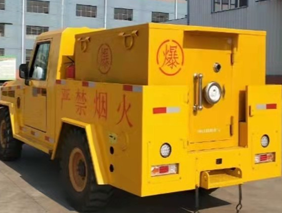 磴口凯龙爆破器材运输车：保障爆破任务的安全运行